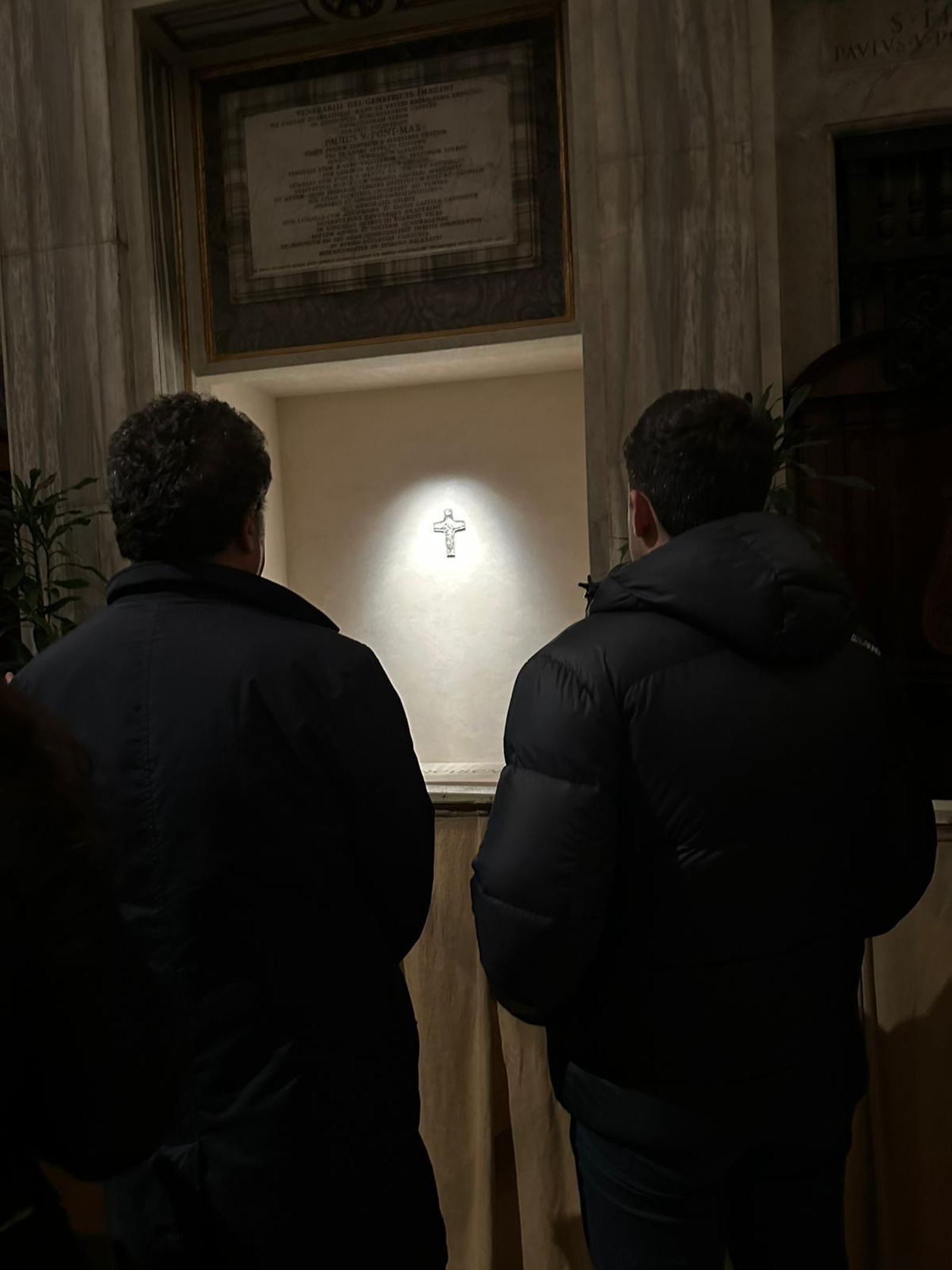 Juan Cuatrecasas y su hijo, en Santa María la Mayor