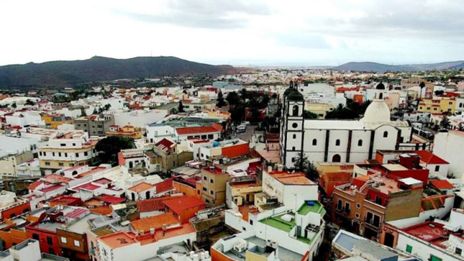 “Será la primera vez que un papa pise las islas”, señala este sacerdote canario.
