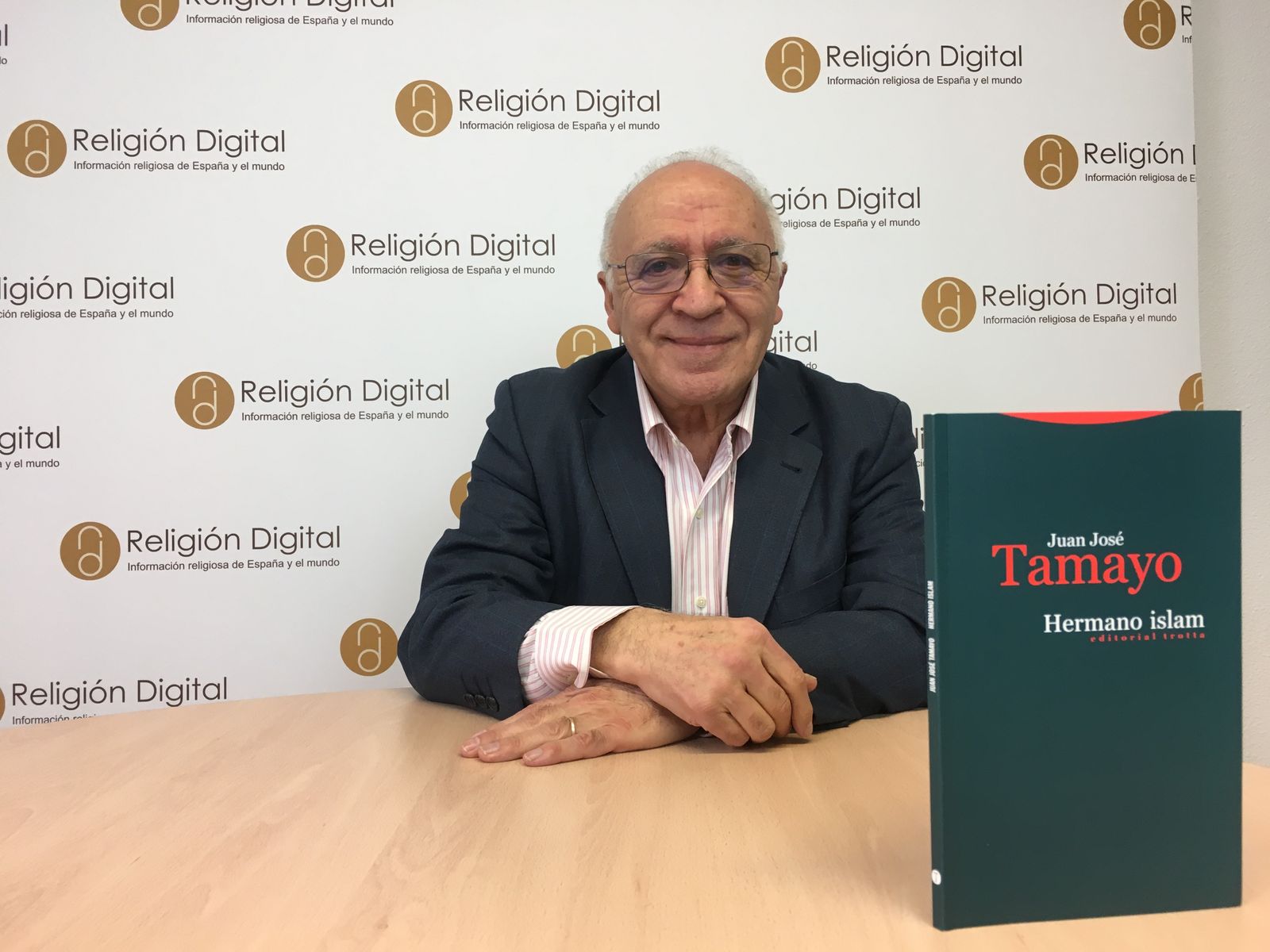 Juan José Tamayo, junto a su 'Hermano islam', en RD