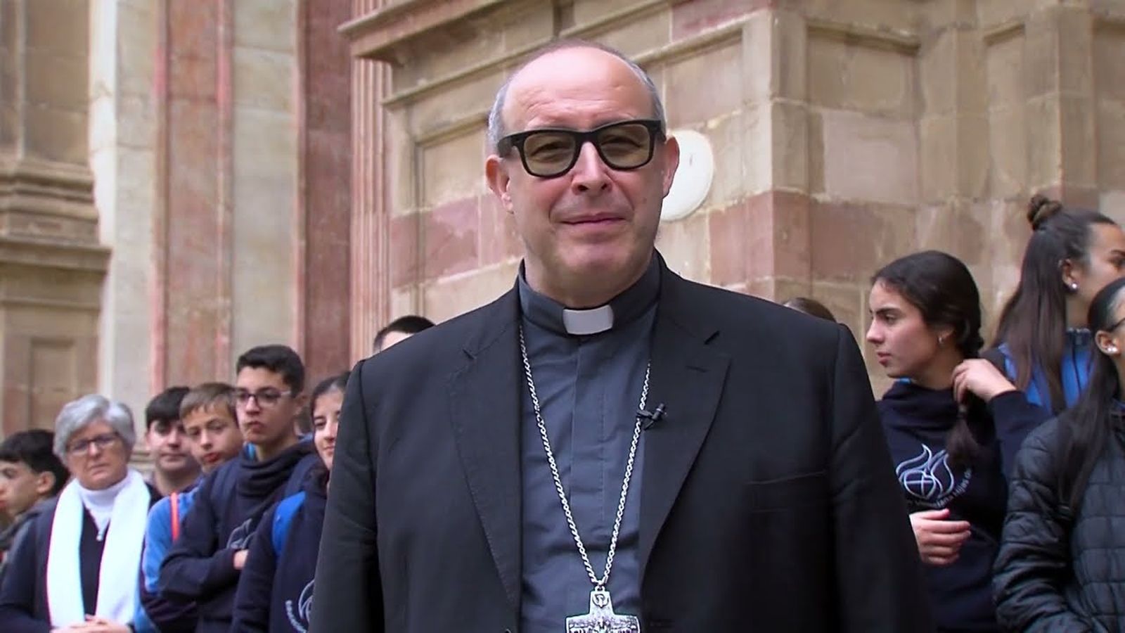 En su primera Navidad en Málaga, Satué invita a los fieles a "contemplar, celebrar y compartir"