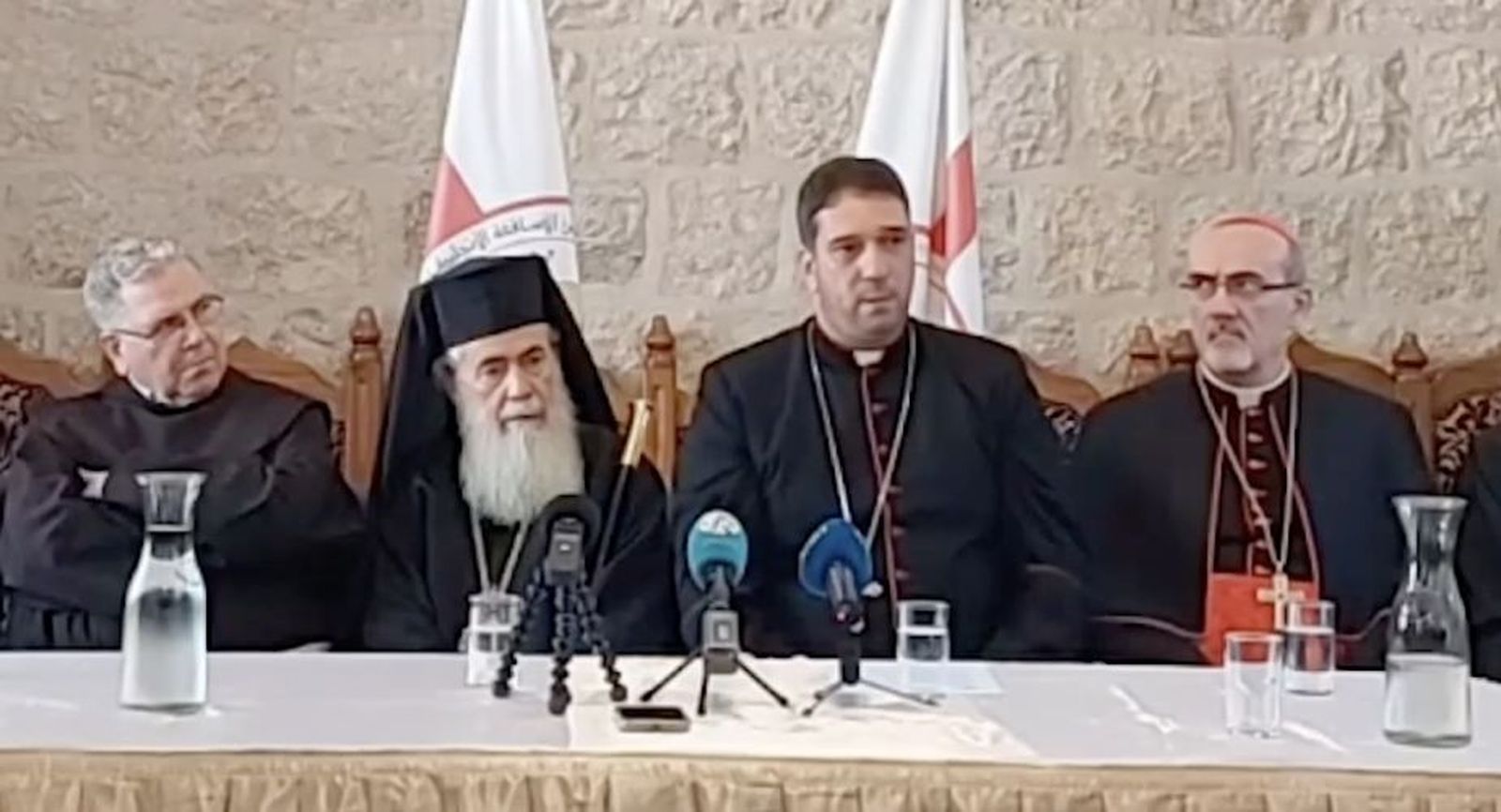 El arzobispo anglicano de Jerusalén, junto a los líderes cristianos de Tierra Santa