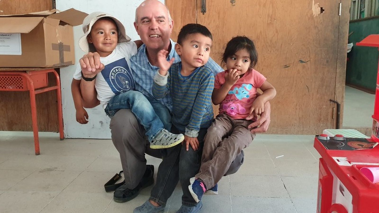 Padre Patricio Larrosa en Honduras