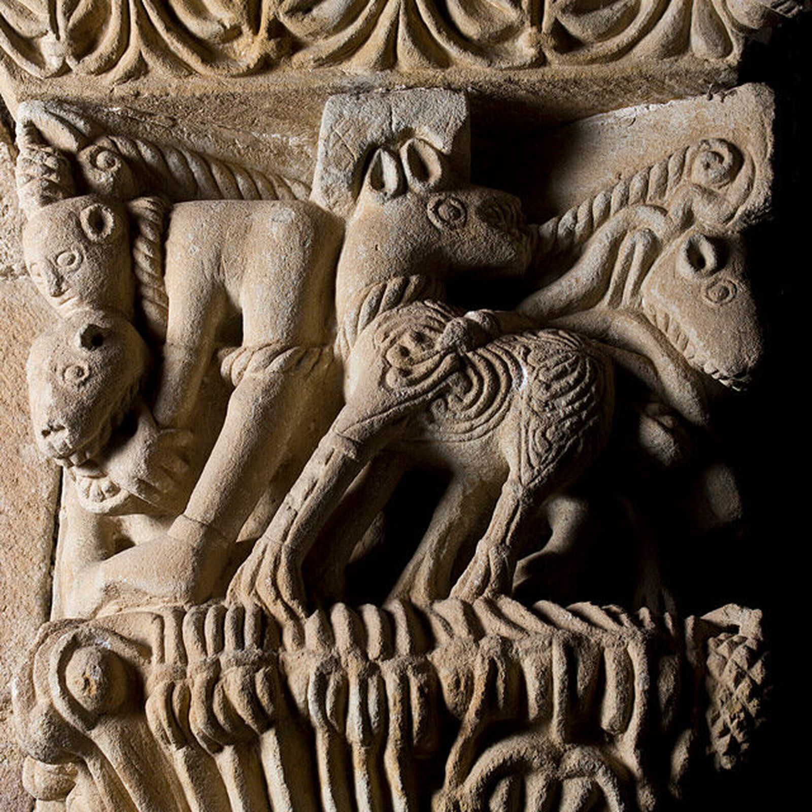 Capitel Iglesia de Santiago de los Caballeros, Zamora