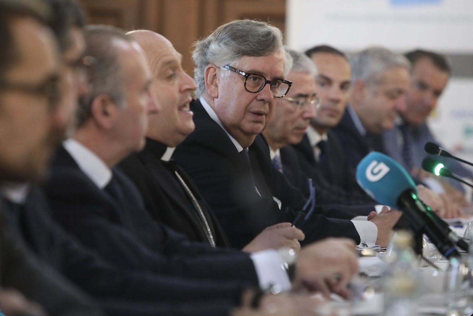 El arzobispo de Santiago de Compostela, en un encuentro con los empresarios gallegos