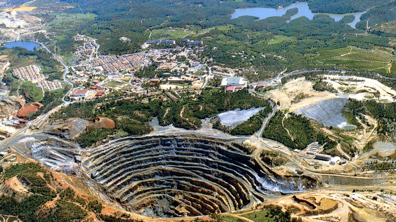 Caravana Latinoamericana viaja a Europa para denunciar las consecuencias de la Megaminería