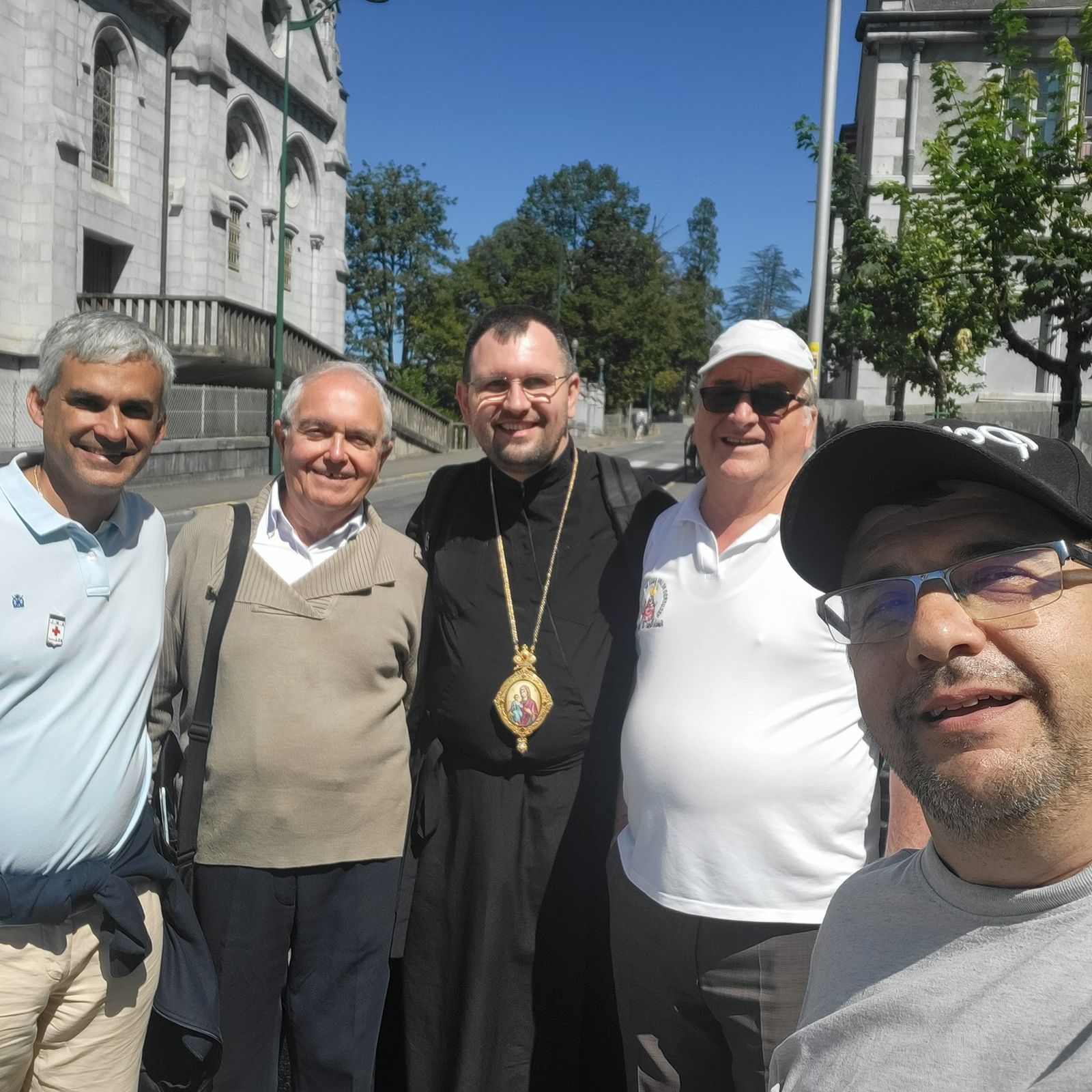 Max obispo Ucrania 7