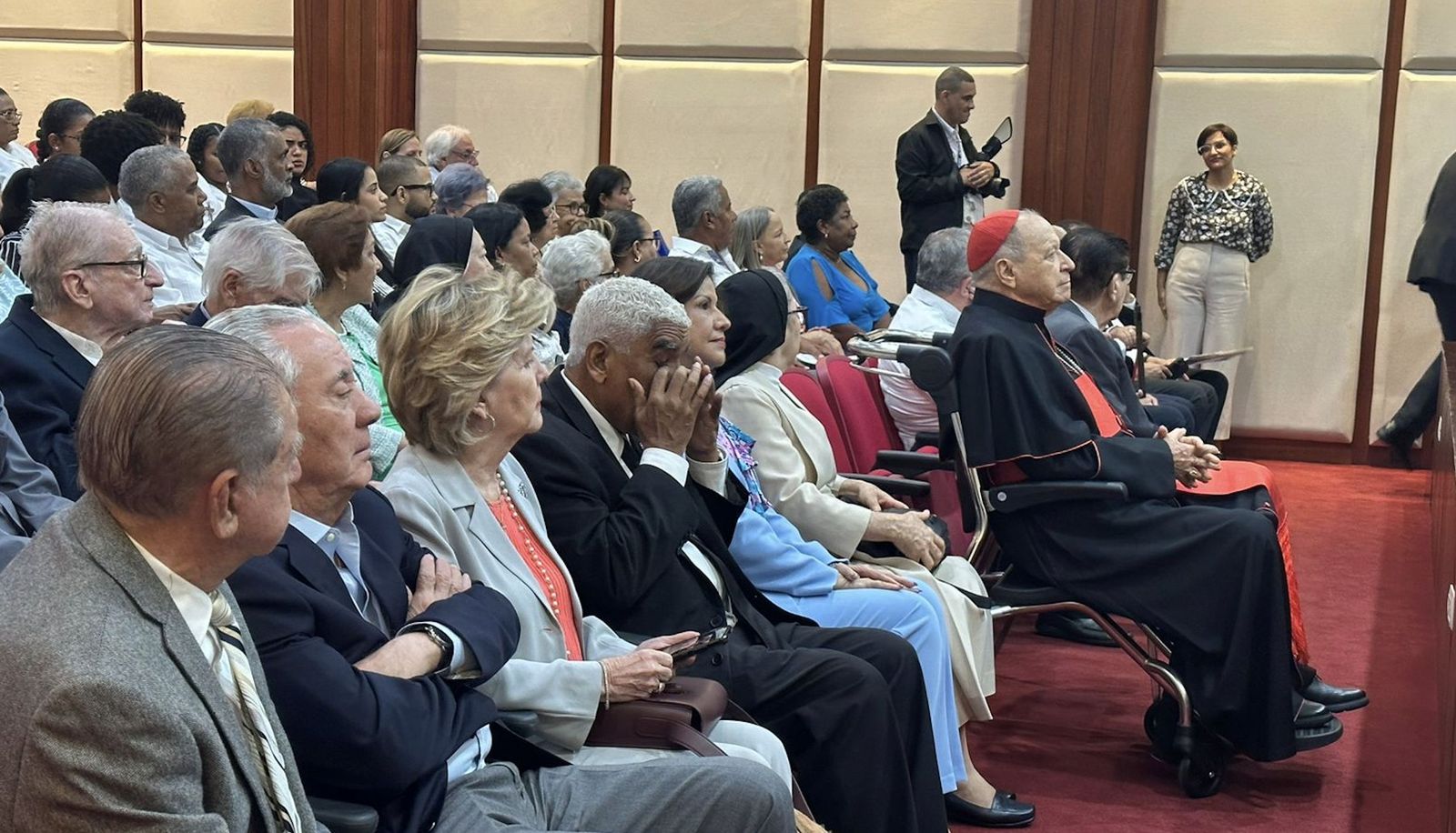 Conferencia de Mario Paredes