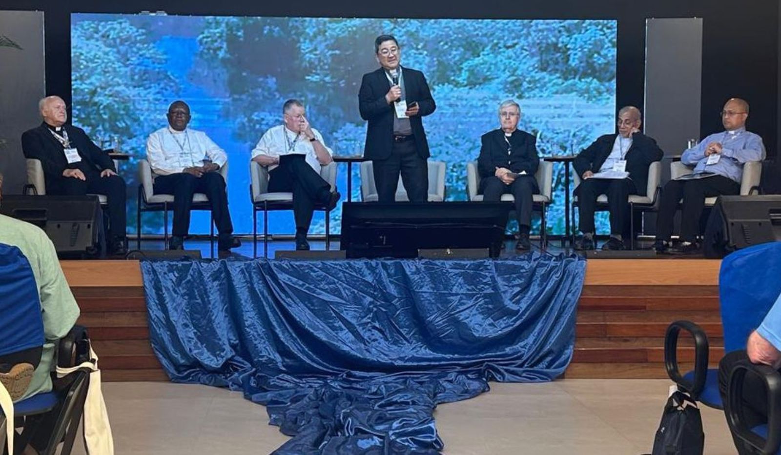 Simposio Iglesia católica. COP30.