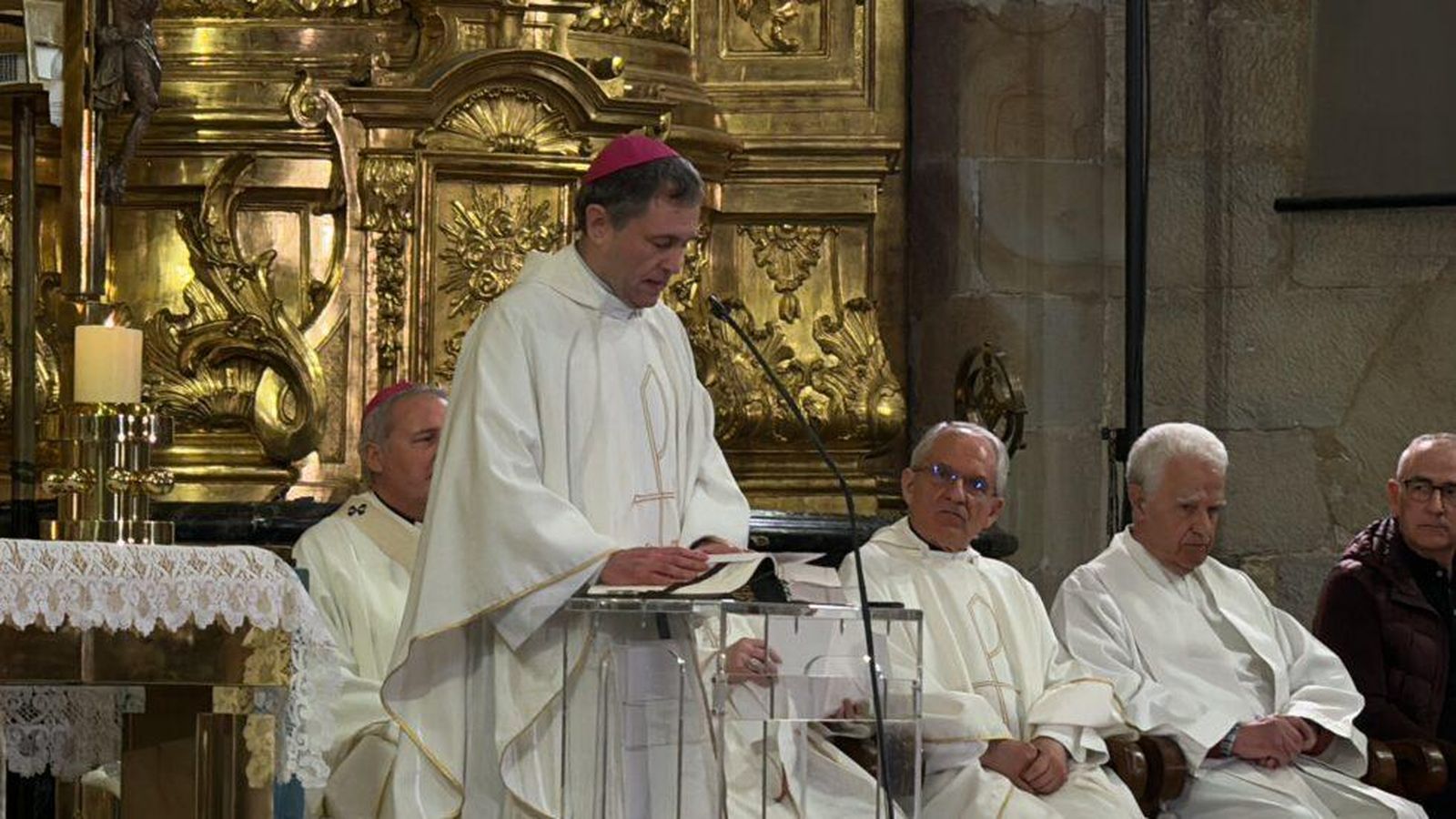 Joseba Segura durante su homilía