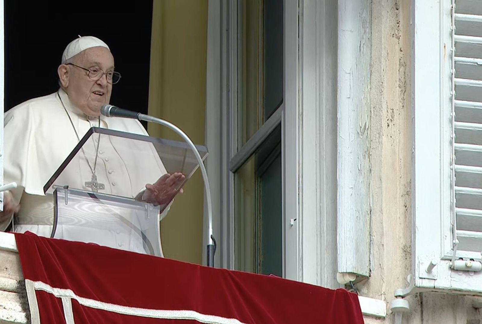 Francisco, durante el ángelus