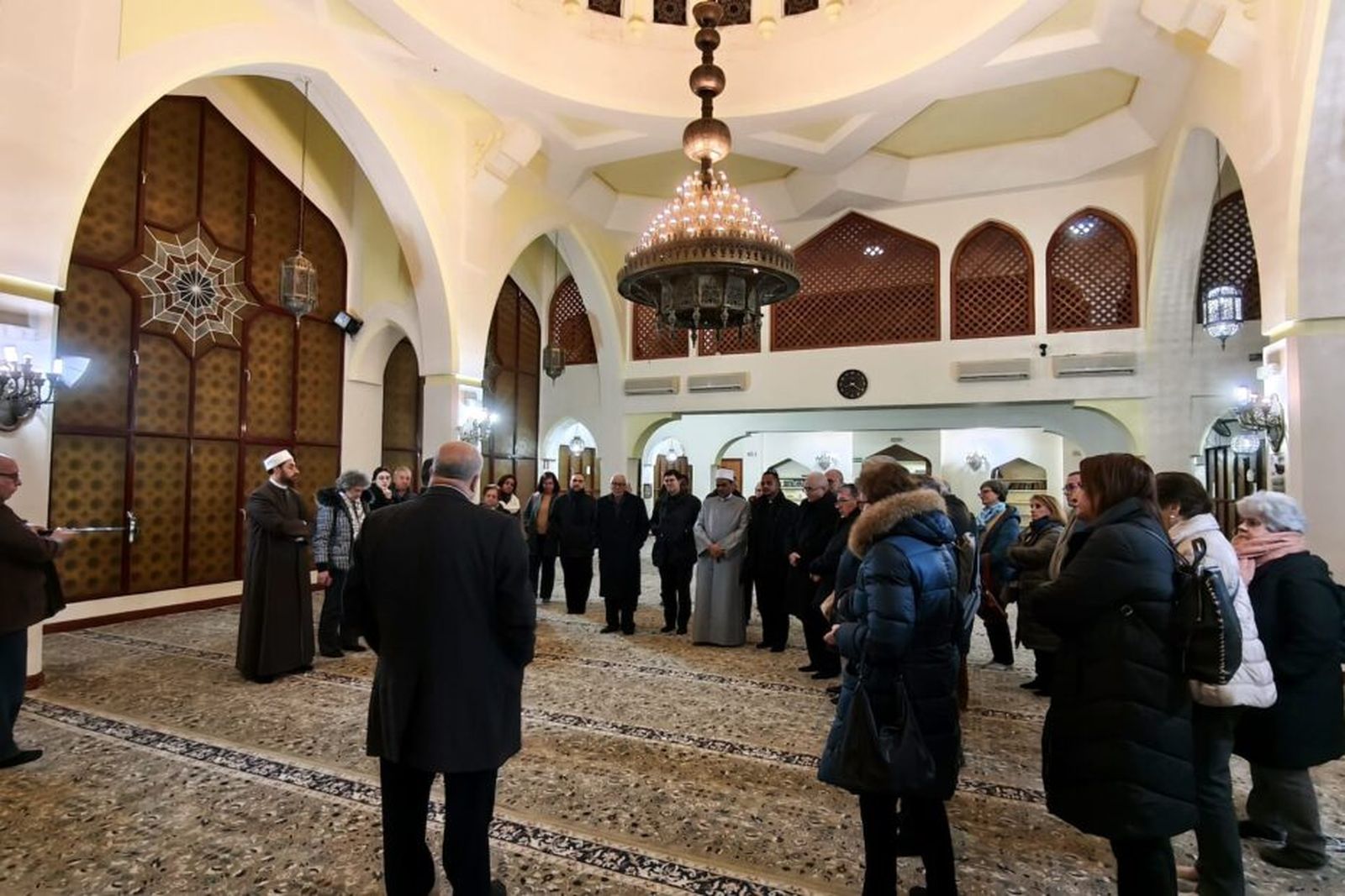Musulmanes y católicos, en la Mezquita de Madrid