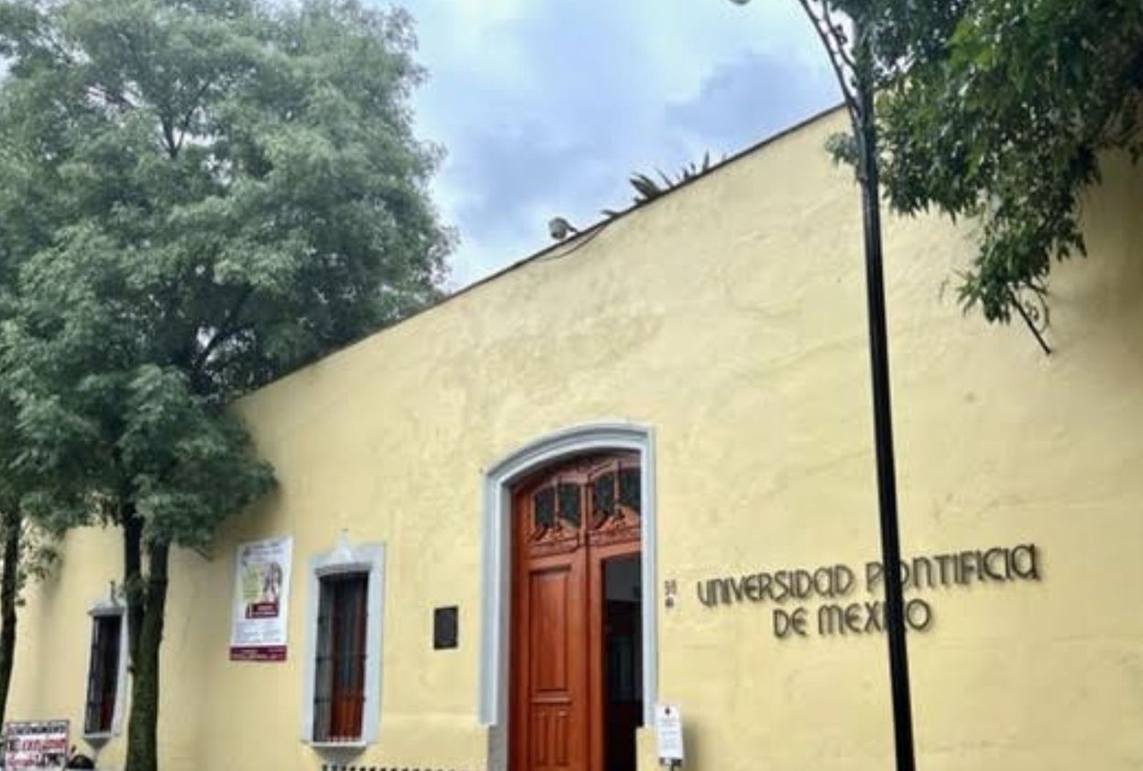 Universidad Pontificia de México