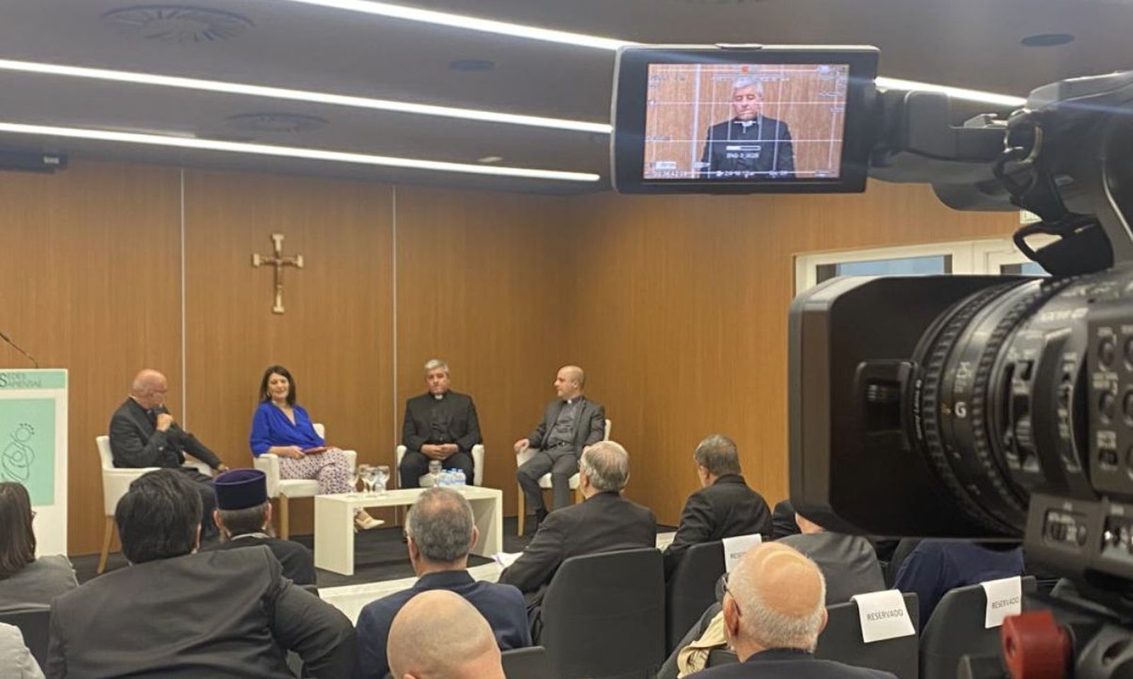 Mesa redonda de presentación de la Instrucción sobre abusos
