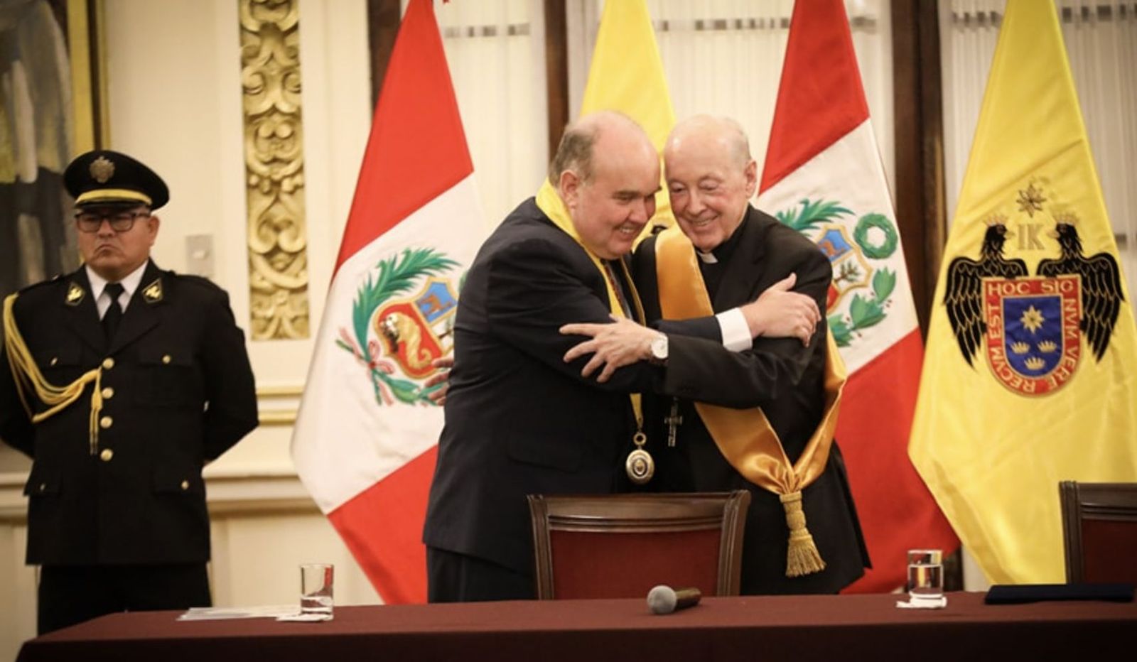 LópezAliaga y el cardenal Cipriani