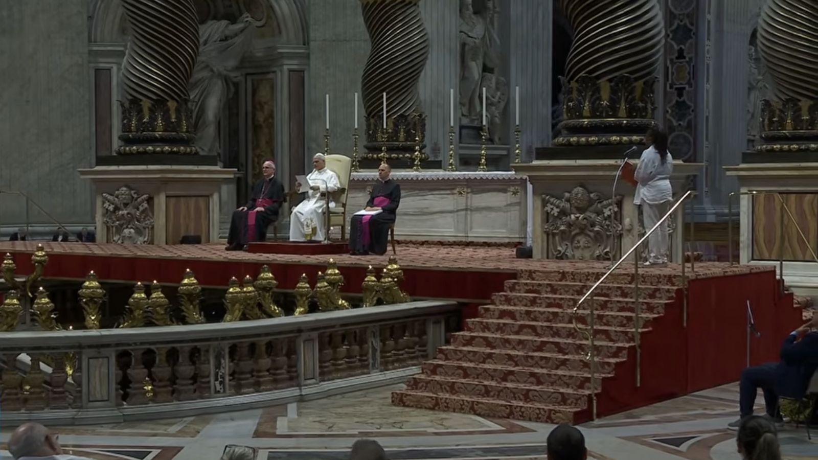 El Papa, en la audiencia en la basílica de san Pedro