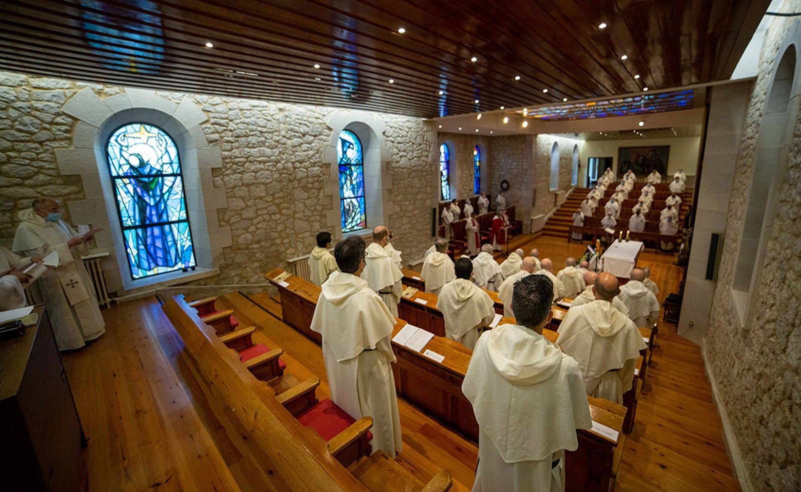 Eucaristía y laudes