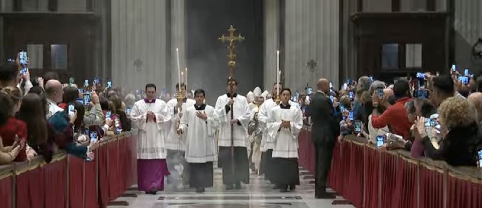 Procesión de entrada en la Misa del Gallo
