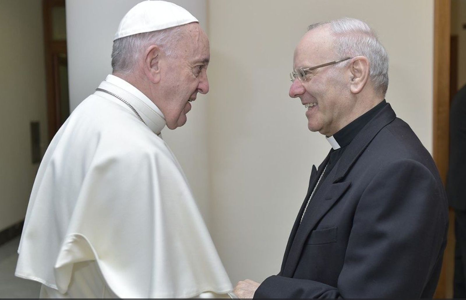 Francisco y Nunzio Galantino,  presidente del APSA