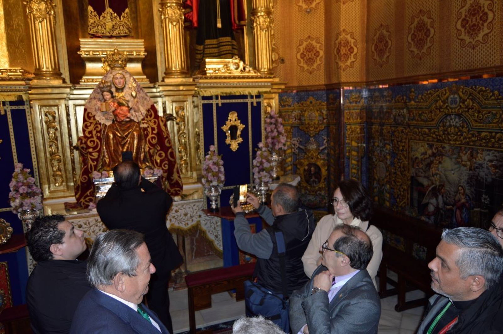 Miembros de las hermandades catalanas en Sevilla