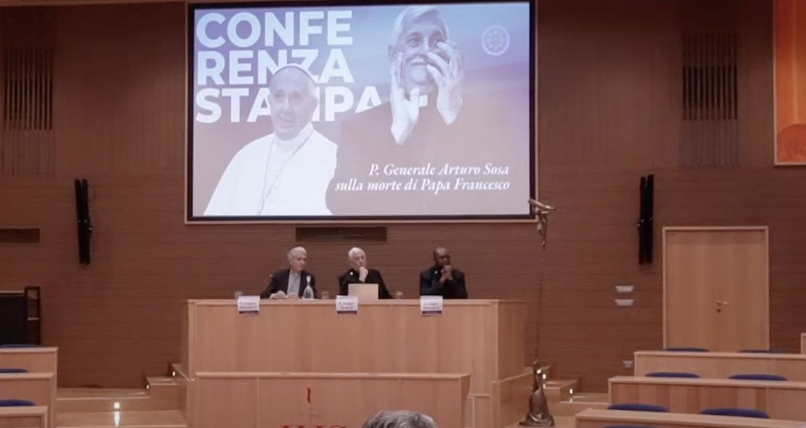 Rueda de prensa de Sosa por la muerte de Francisco