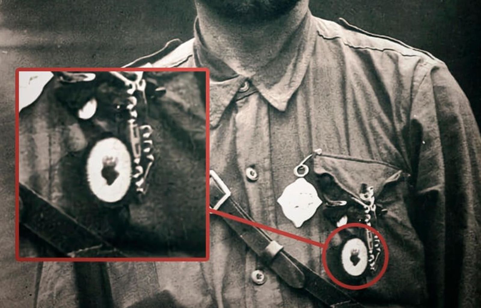 Para llevar en la solapa, como medida contra "catástrofes y epidemias"