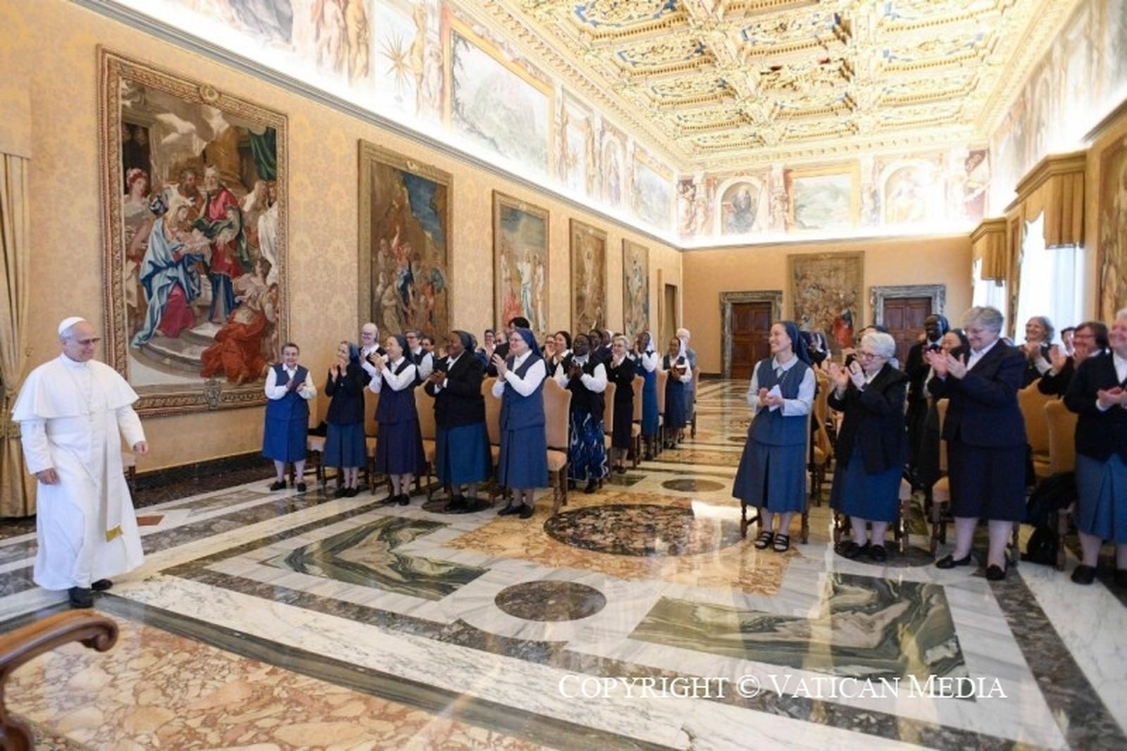 León XIV, con las paulinas