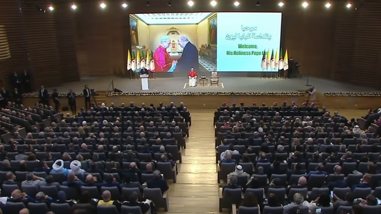 Encuentro del Papa con las autoridades