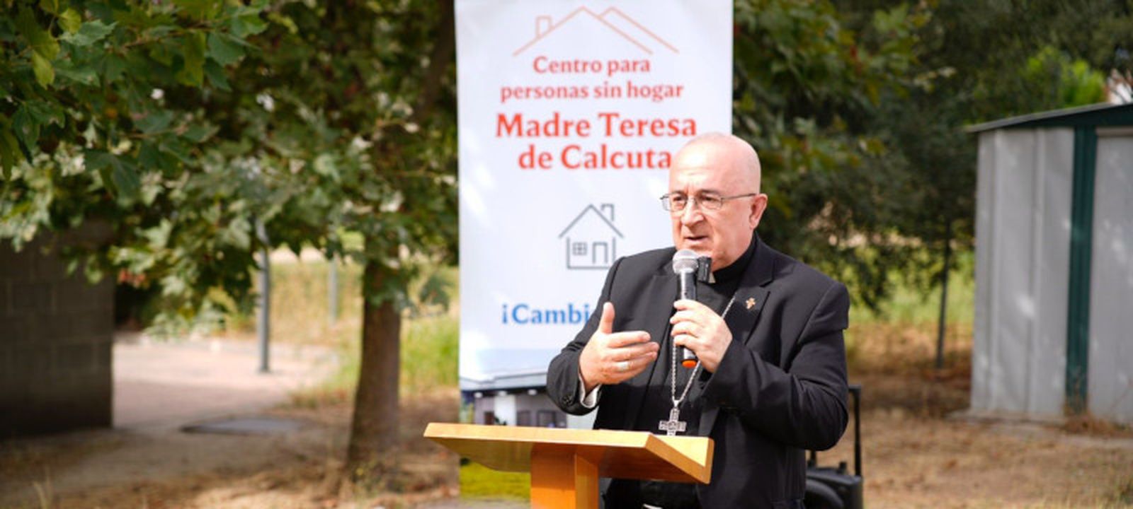 El obispo José María Avendaño Perea durante la presentación
