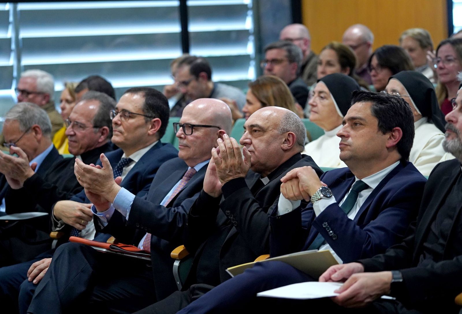 El rector de la UCV, el Arzobispo de Valencia, el Prefecto de la Secretaría de Asuntos Económicos de la Santa Sede y el decano de la Facultad de Derecho Canónico de la UCV