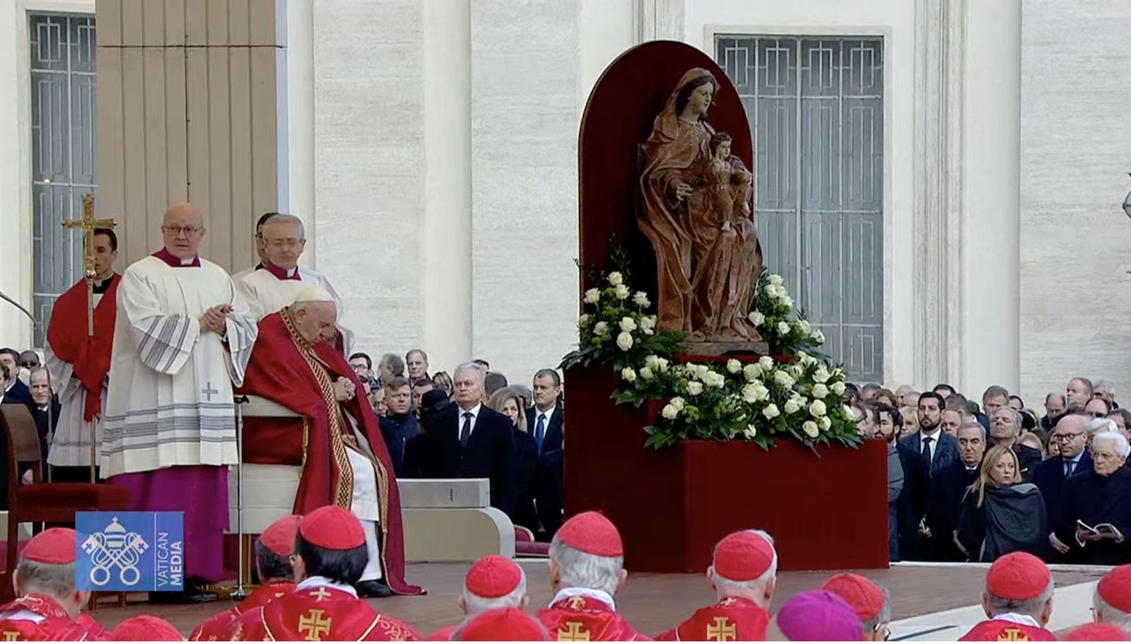 Francisco preside el funeral de Benedicto XVI