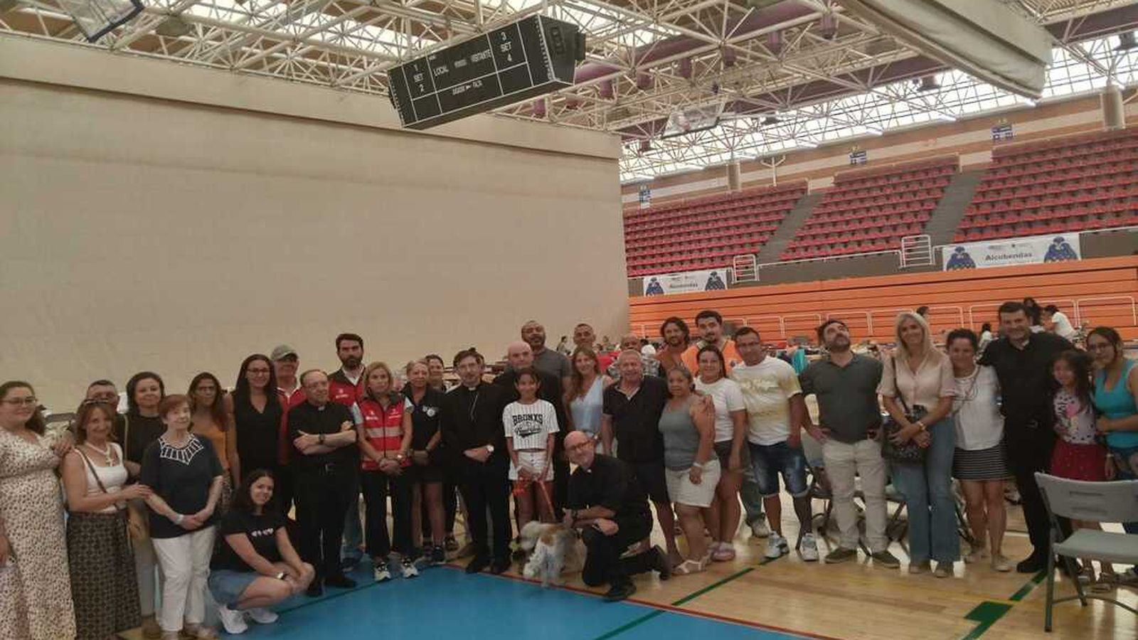 Misa en el polideportivo de La Marazuela. Las Rozas, Madrid