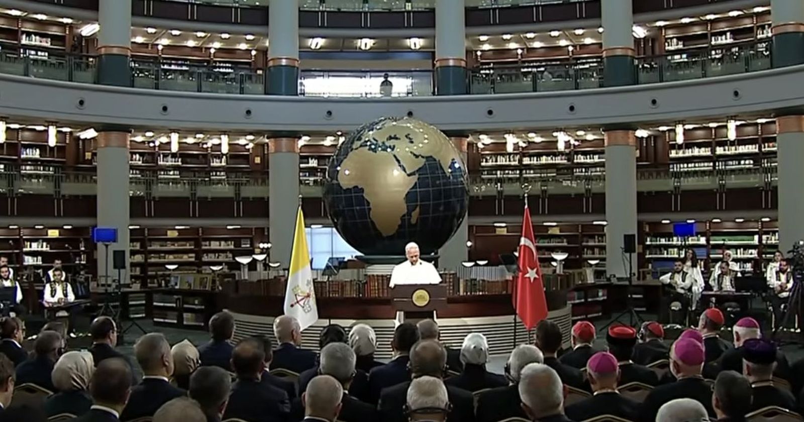 León XIV, en su primer discurso en Turquía