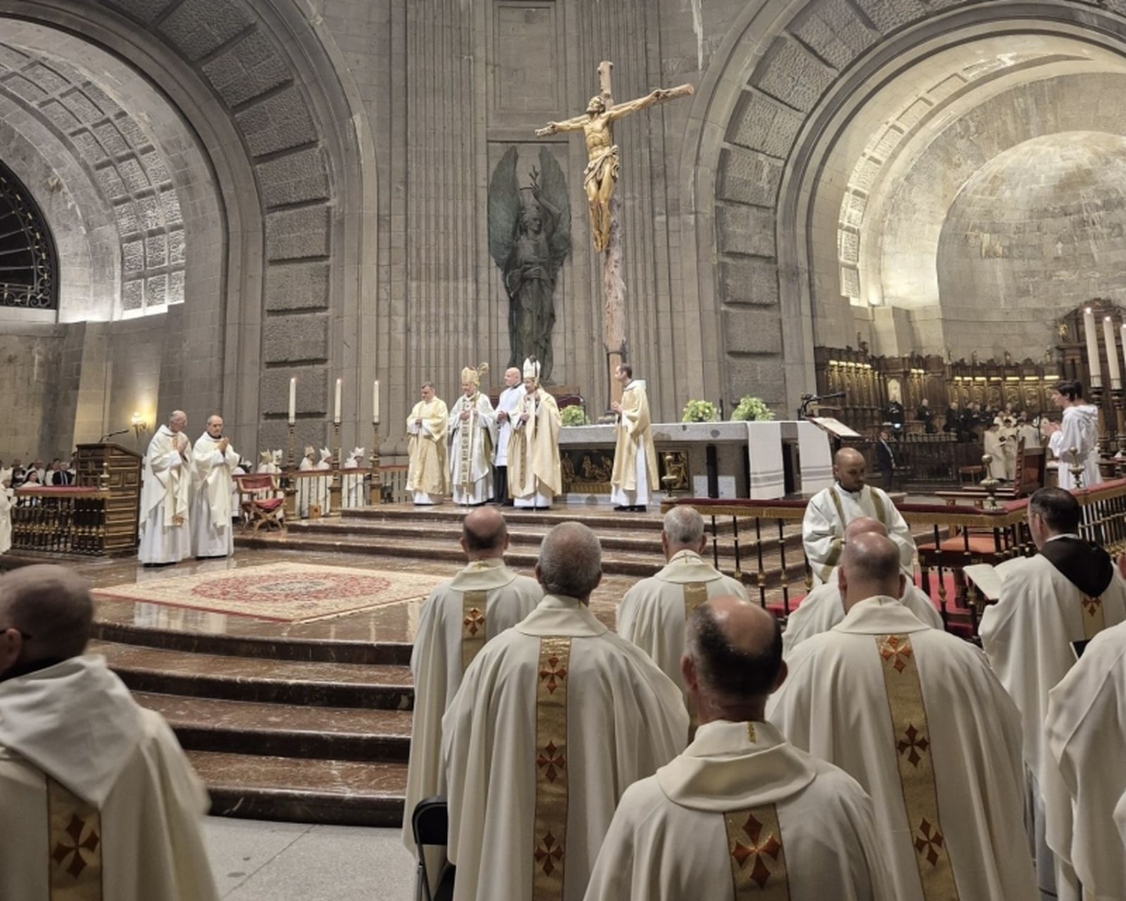 Bendición abacial del padre Alfredo Maroto presidida por el cardenal Cobo