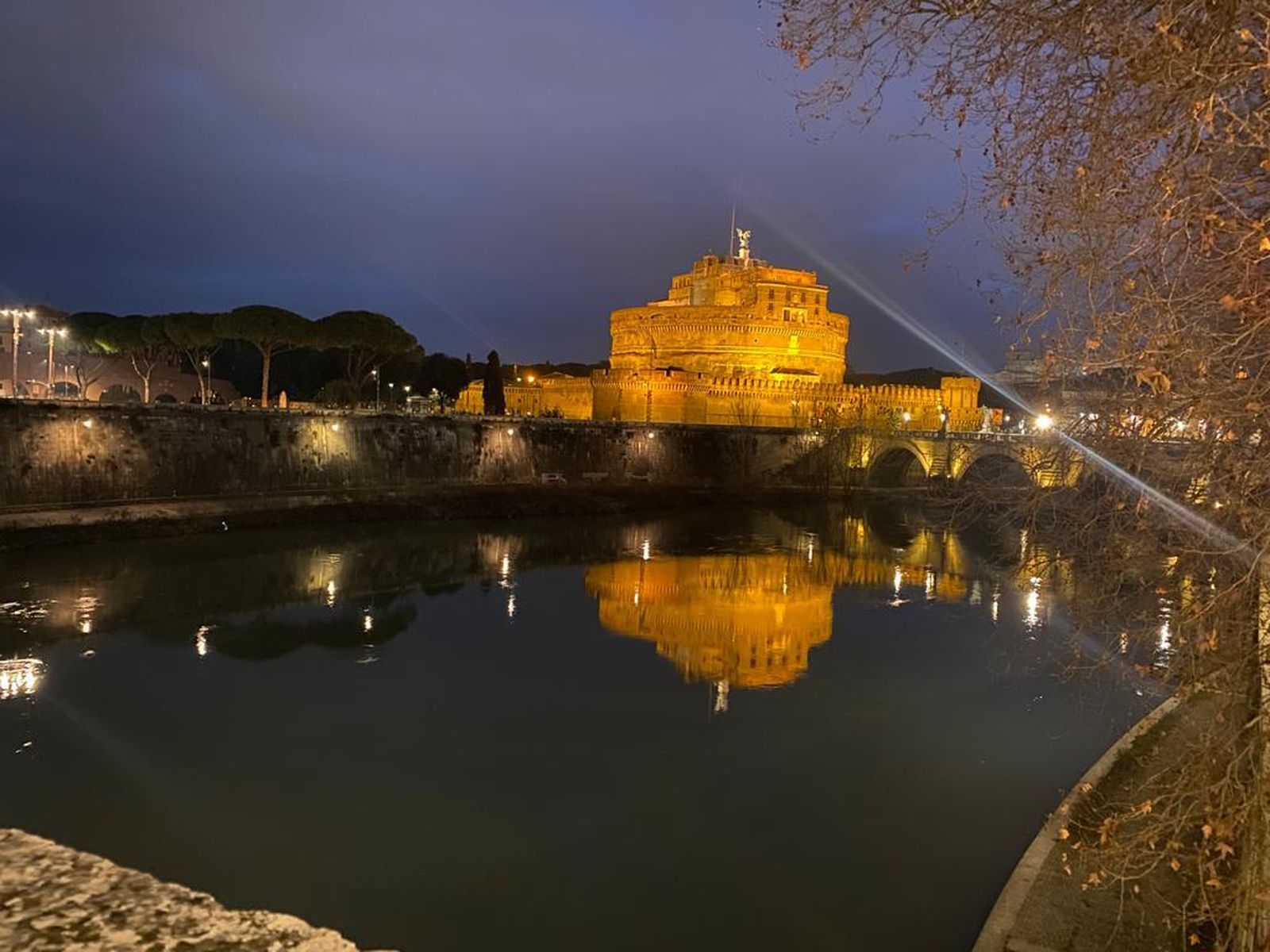El Castelo de Sant'Angelo, de noche