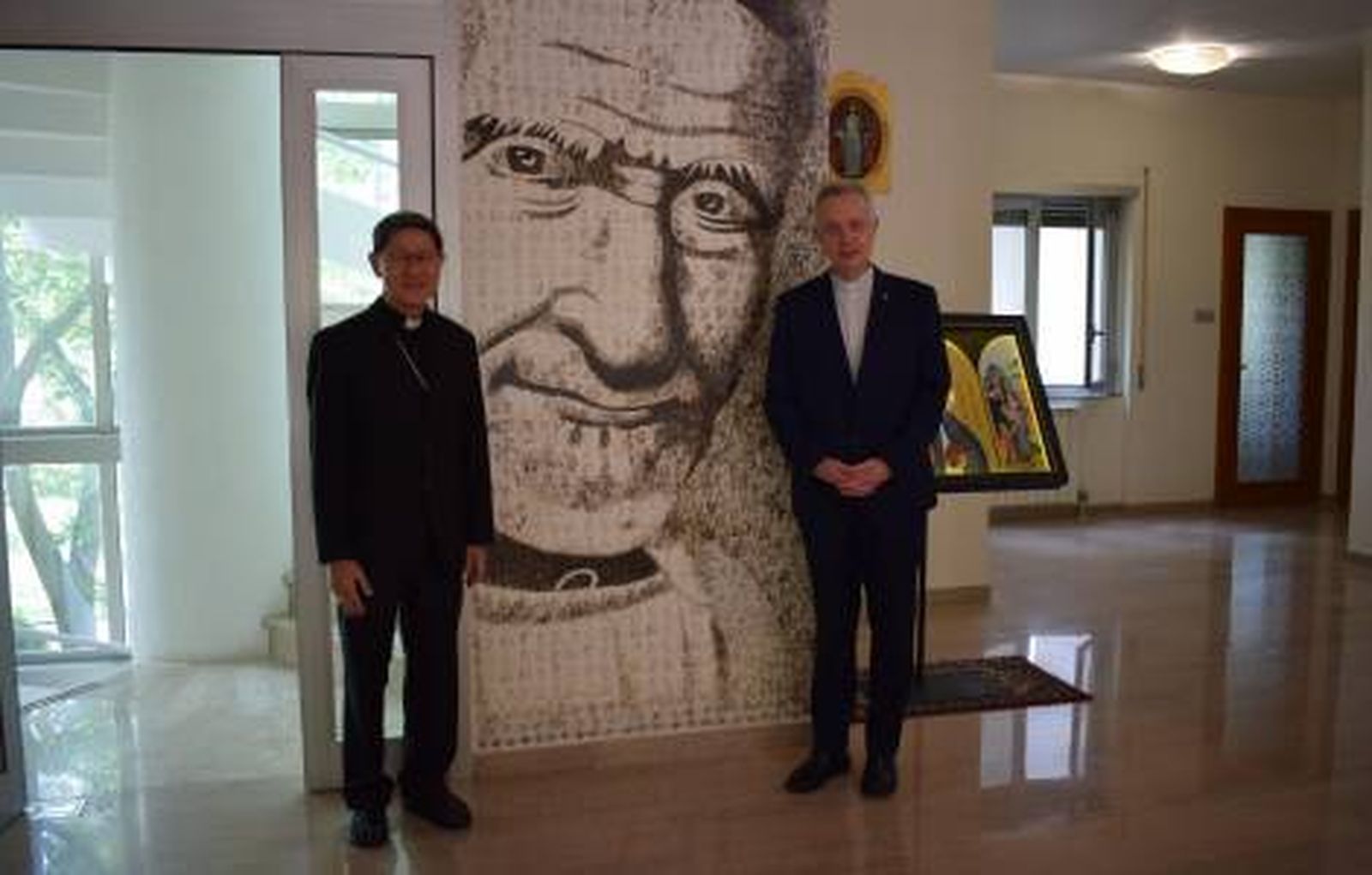 Cardenal Tagle durante su visita a los Vicentinos