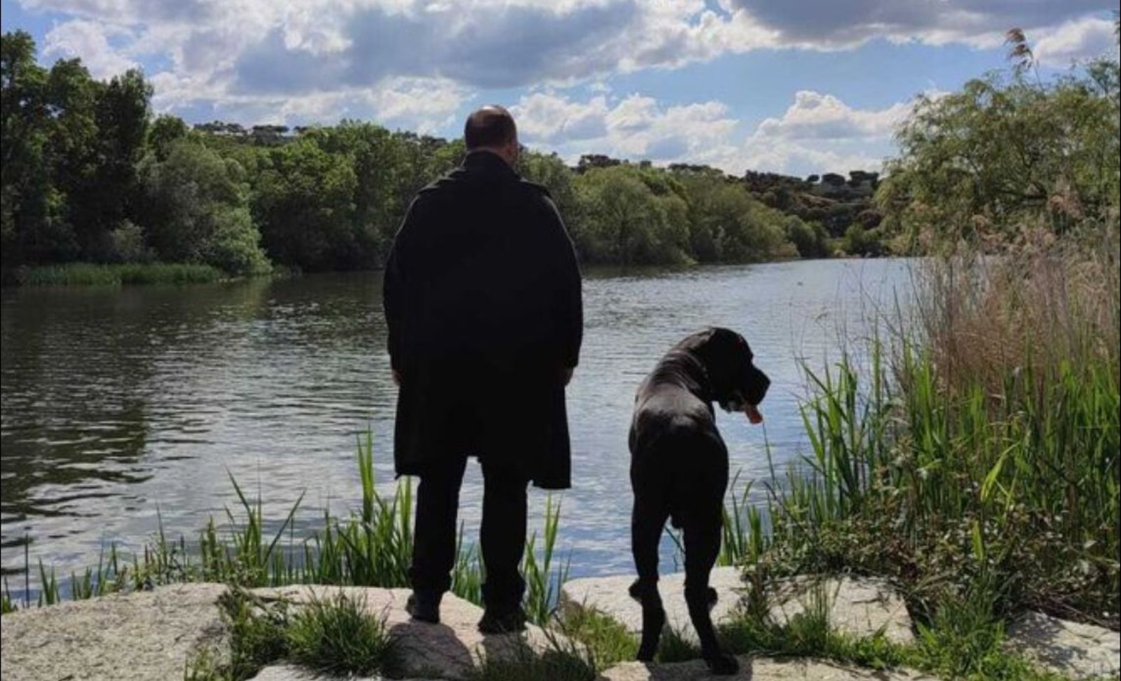 Toño Casado y su perro