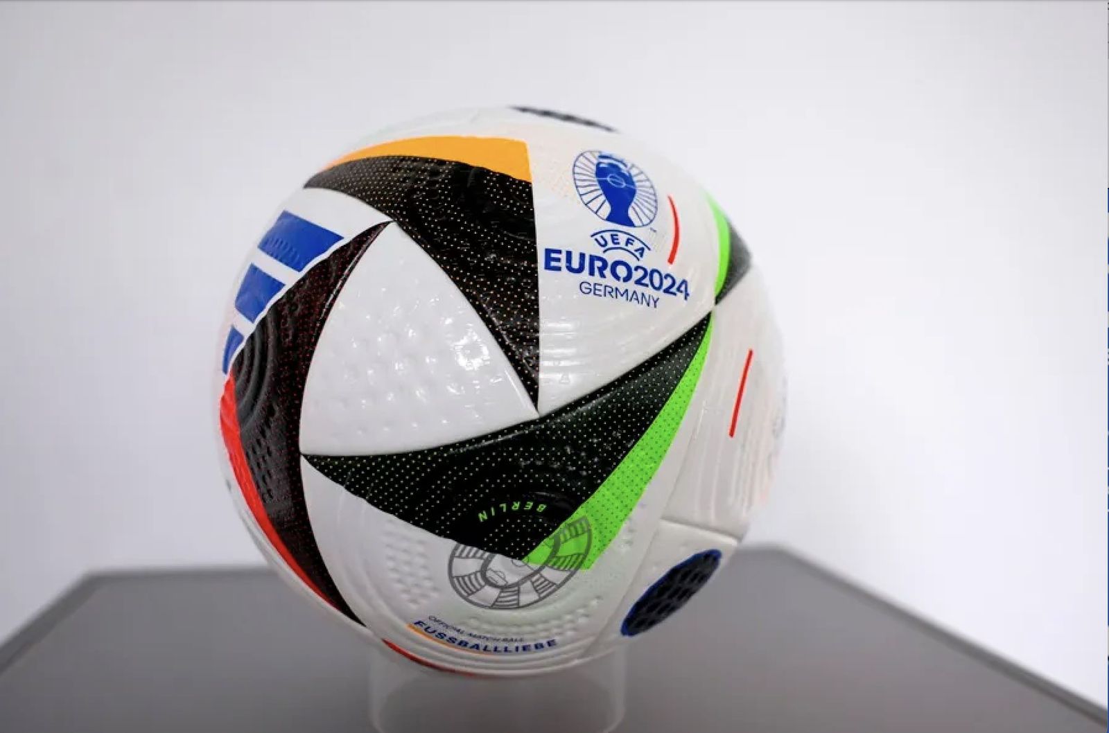 El balón de la UEFA EURO 2024