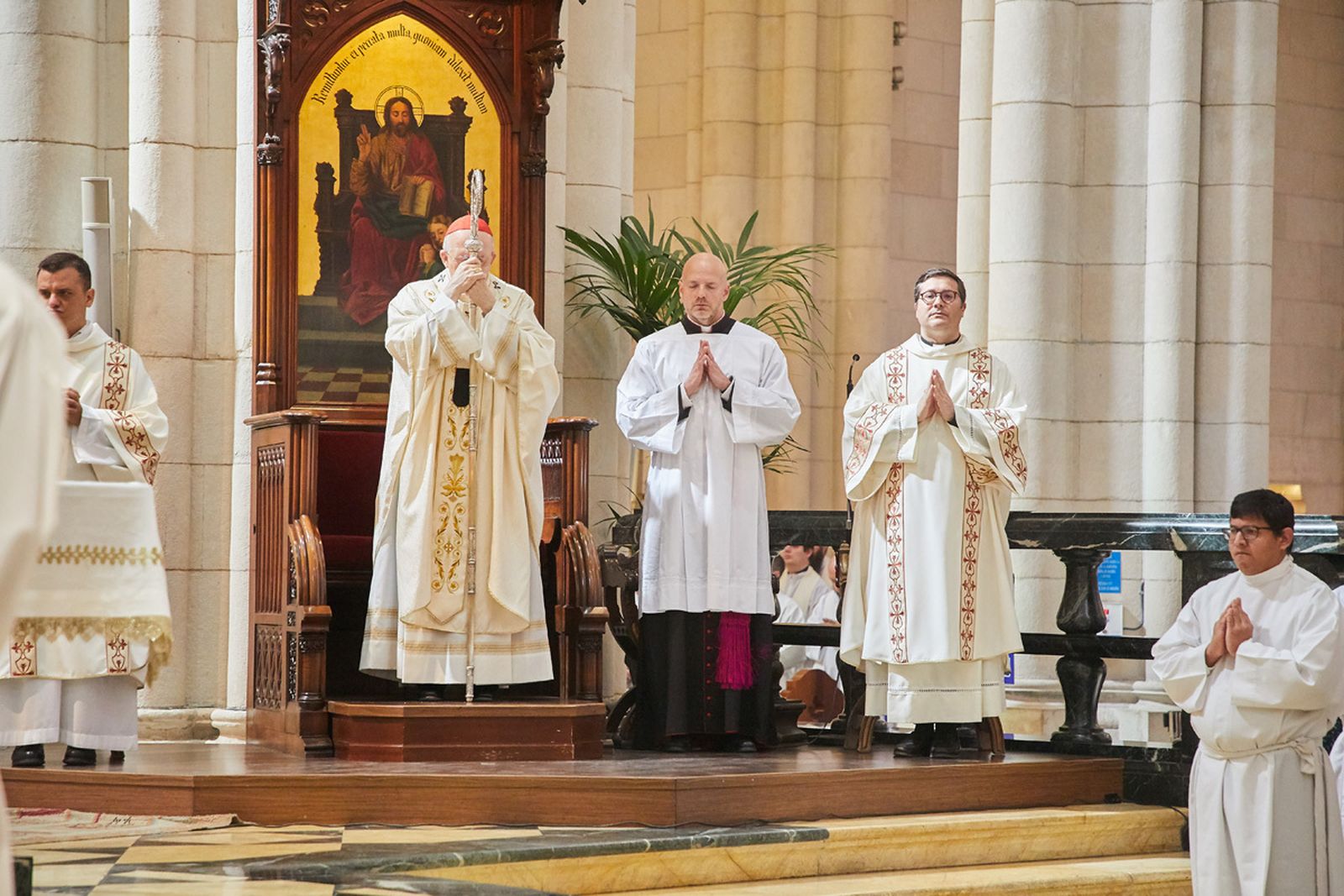 Cardenal Osorocelebra la misa crismal