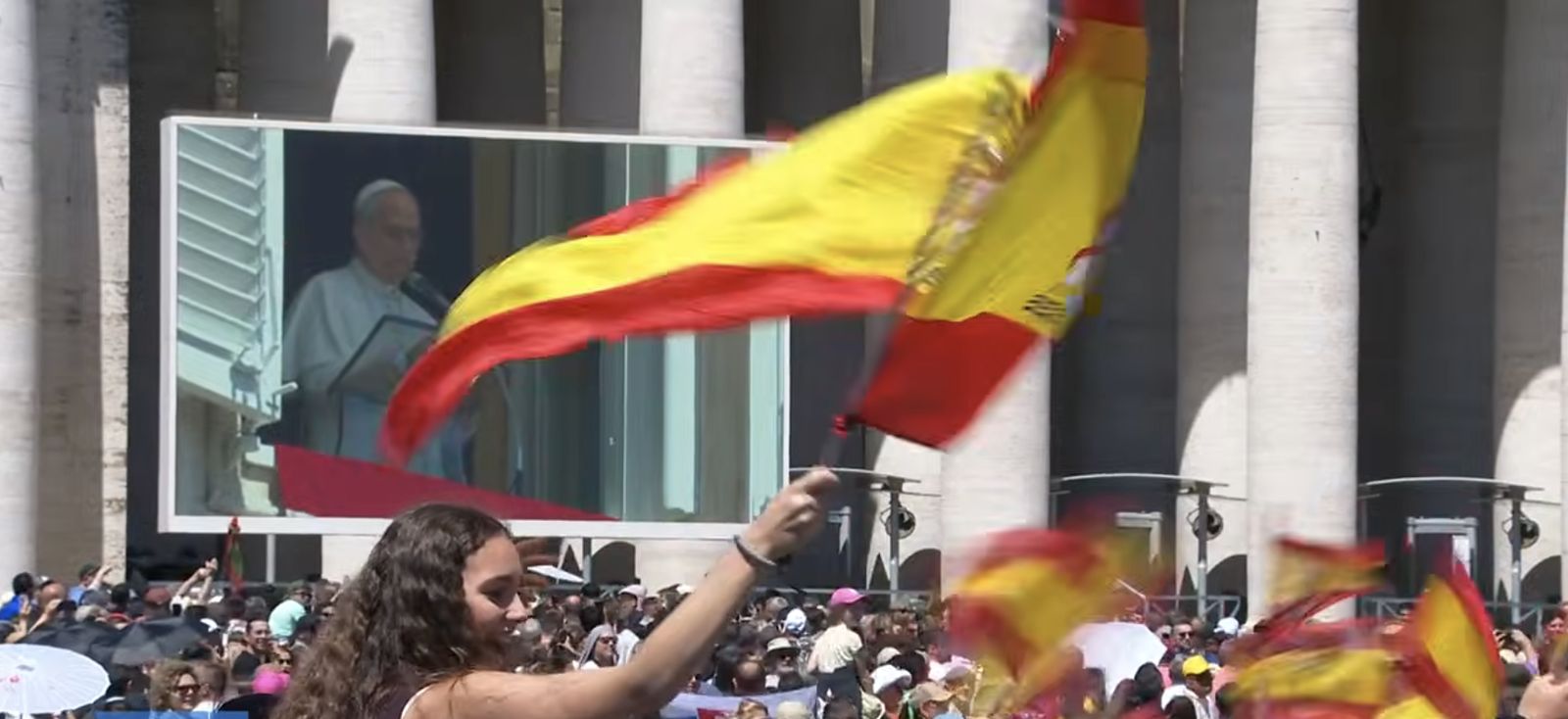 Banderas de España en el Vaticano
