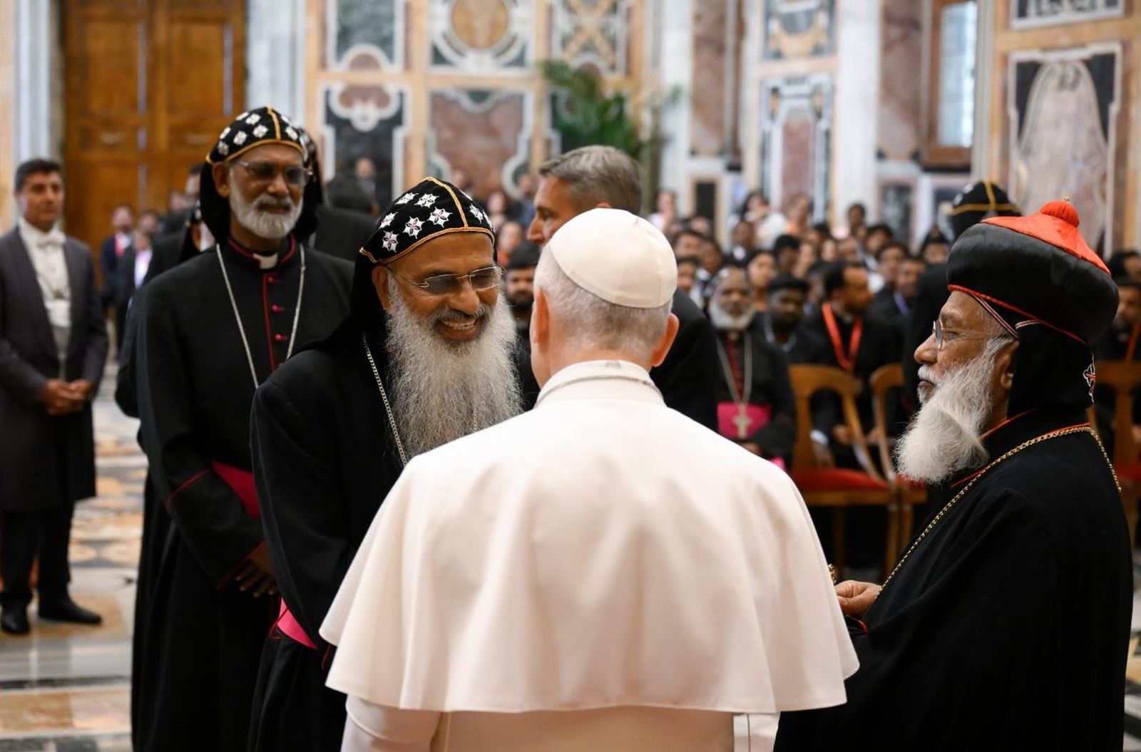 El Papa con algunos representantes de la Iglesia siro-malankara