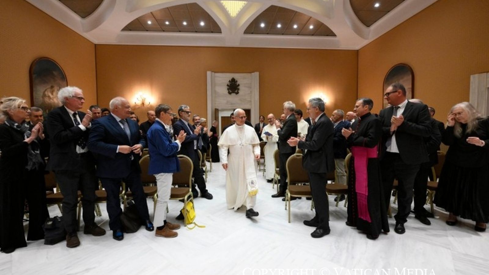 El Papa, con los escritores