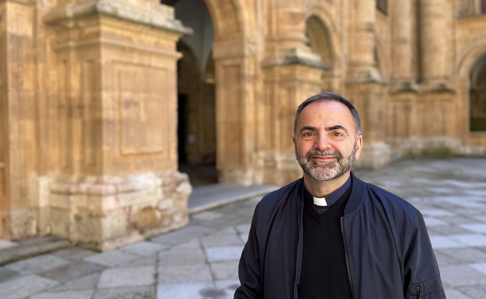 José San José Prisco claustro de la Universidad