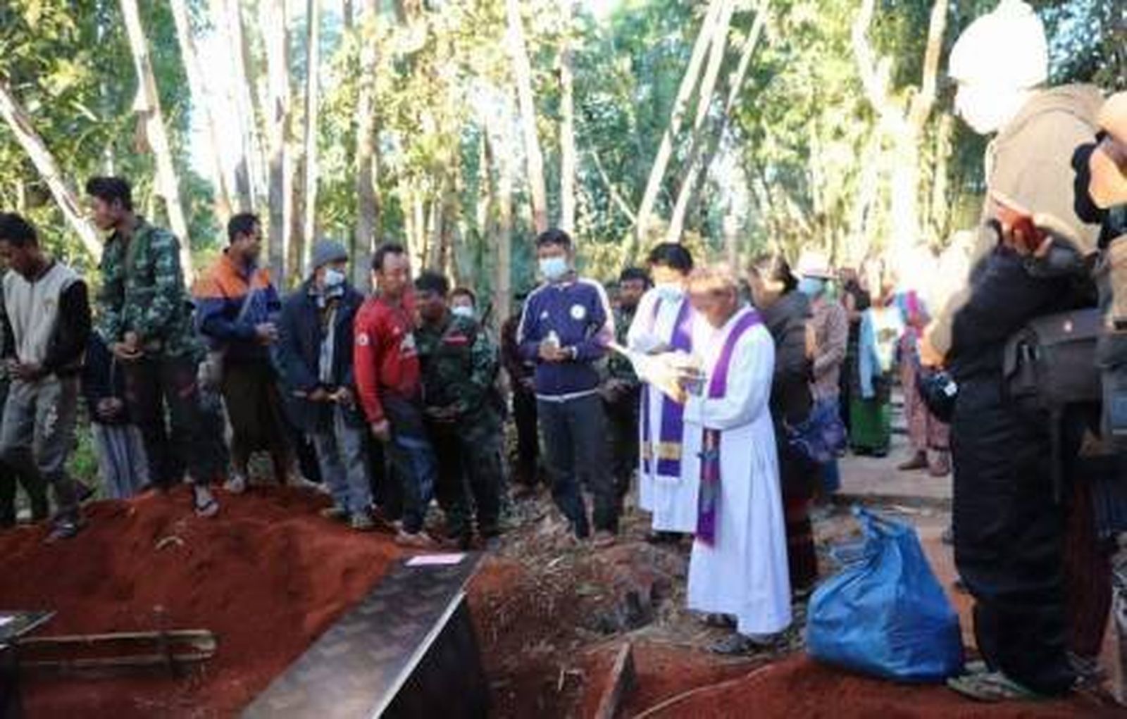 Funeral católico por las víctimas