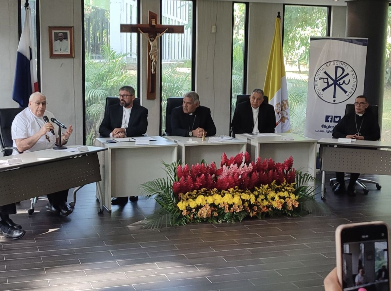 Obispos panameños en rueda de prensa