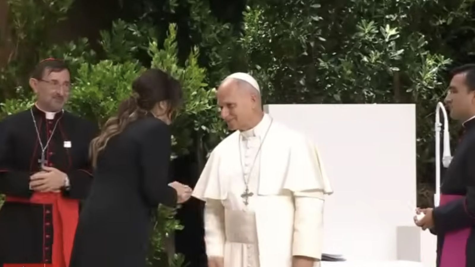 Rozalén saluda al Papa