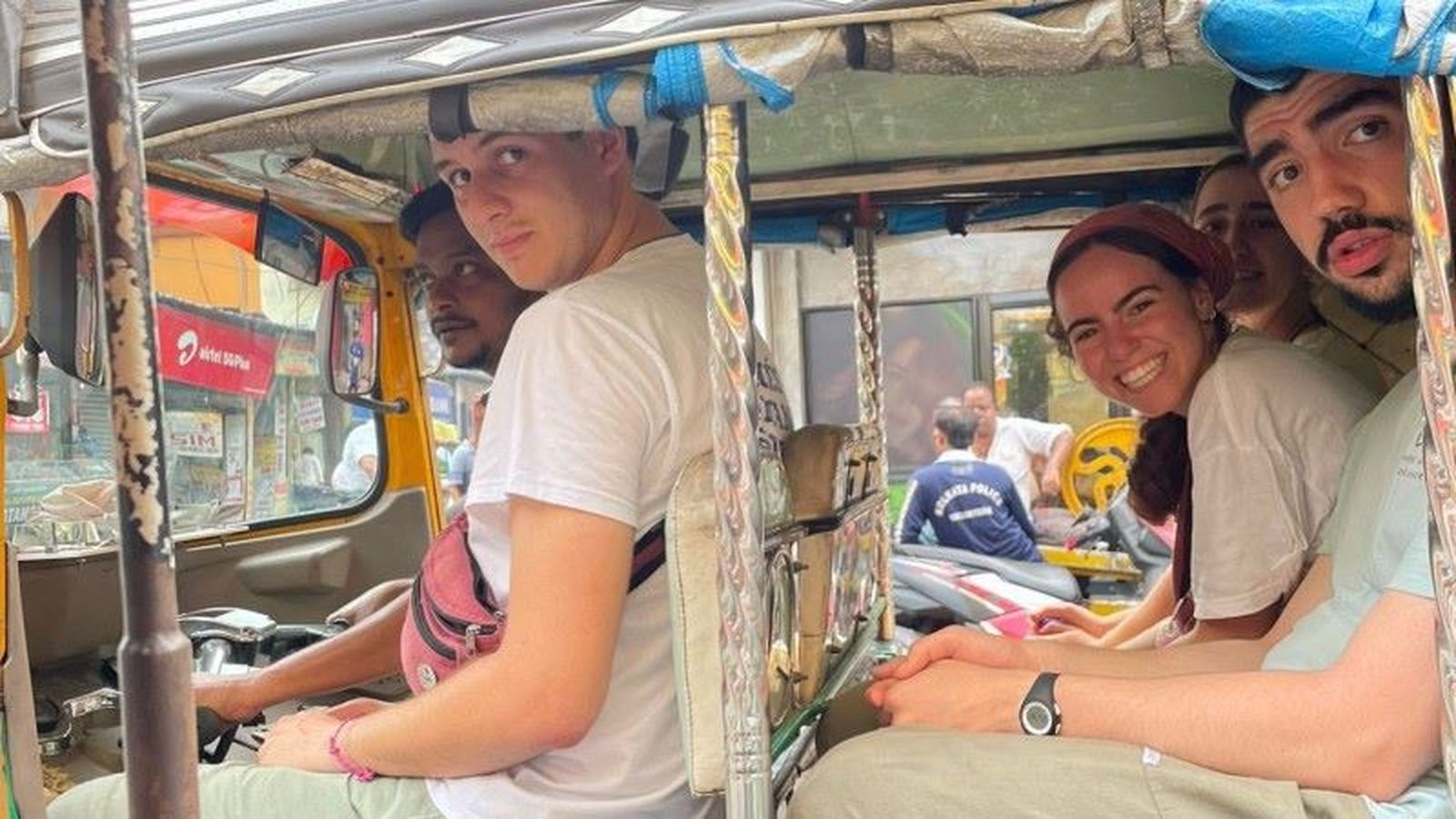 Jóvenes de misión en la India