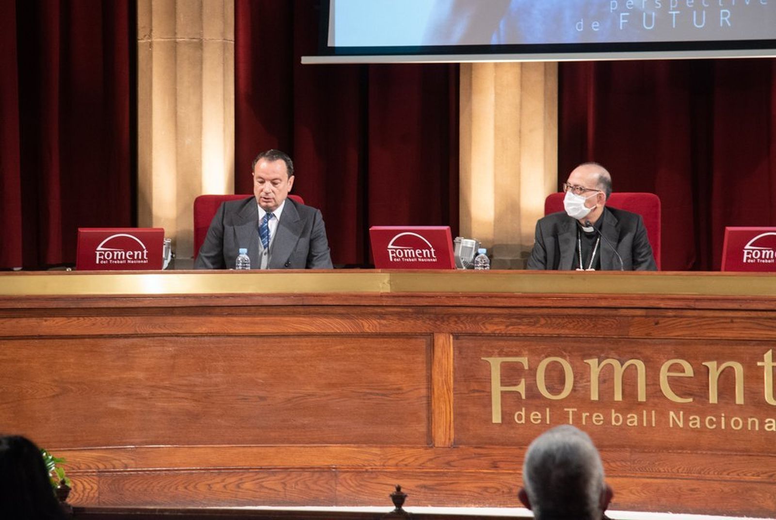 Josep Maria Simon, el president de (FIAMC), y Omella.