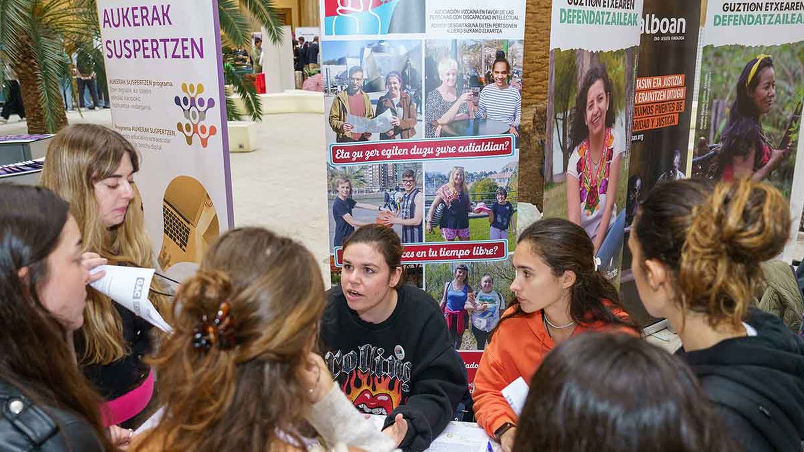 Feria del Voluntariado en la Universidad de Deusto. Foto de archivo.
