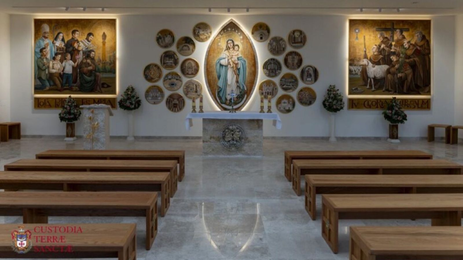 “Las obras dan sentido y enmarcan el espacio litúrgico, ayudan a centrar la mirada y conducen a la oración”, afirma este artista madrileño.