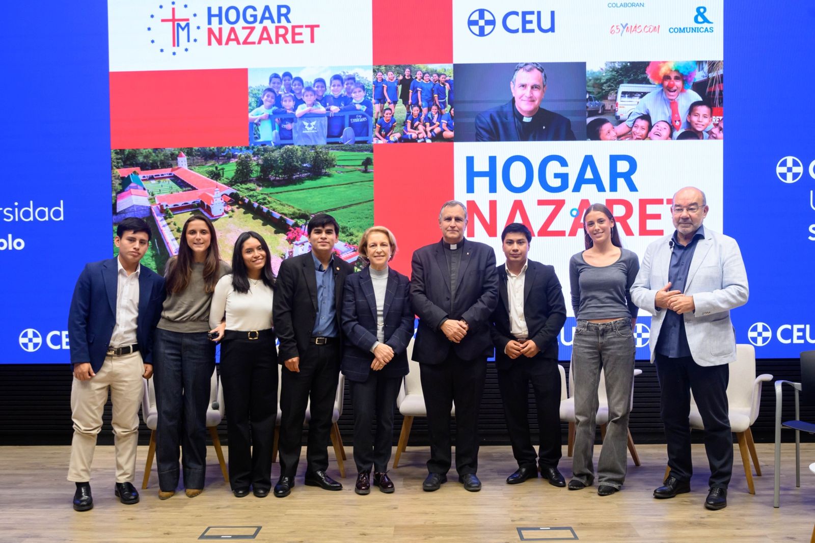Foto familia Hogar Nazaret